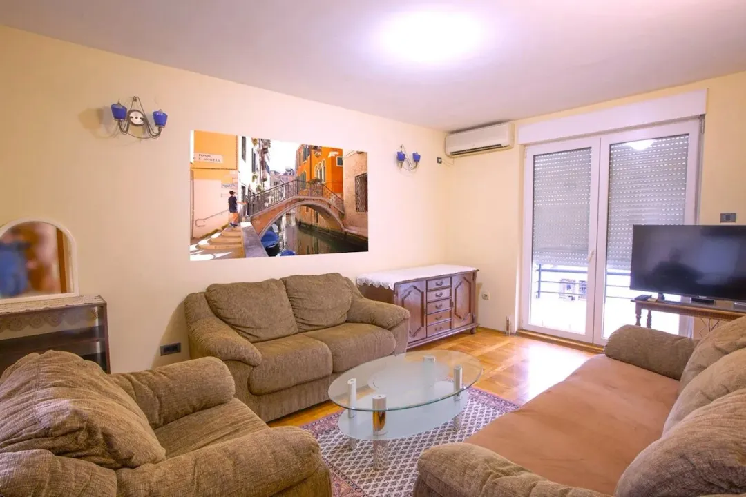 Rent, one bedroom apartment, 48m², Stara Varoš, Podgorica
