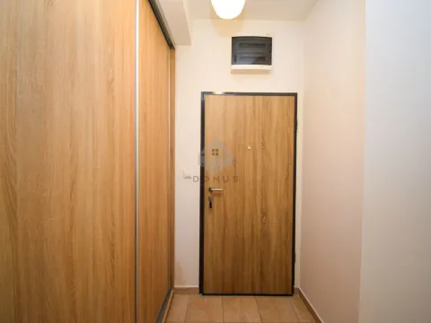 Izdavanje, dvosoban stan, 75m², Ljubović, Podgorica - image 12