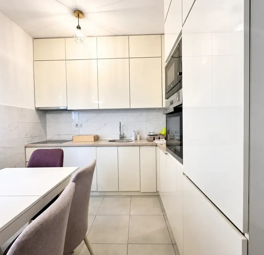 Izdavanje, dvosoban stan, 72m², Blok 9, Podgorica