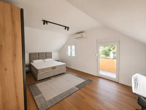 Rent, one bedroom apartment, 65m², Boka Place, Tivat - image 10
