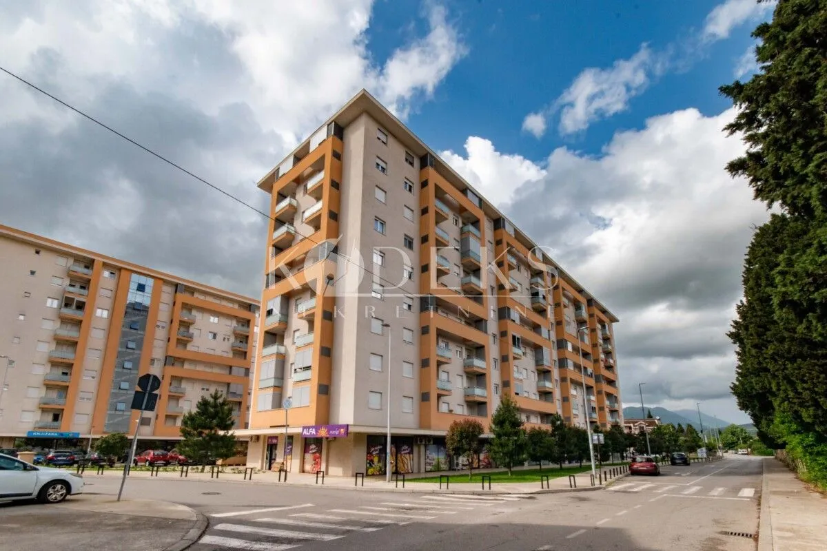 Rent, office space, 42m², City Kej, Podgorica