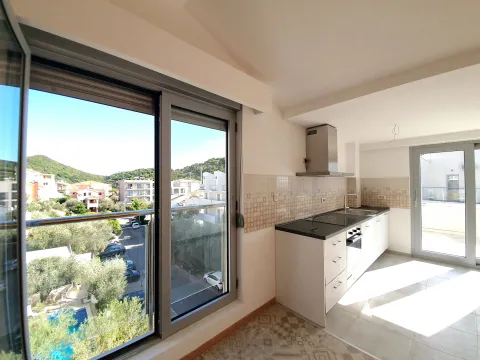 Sale, studio apartment, 171m², Petrovac, Budva - image 7