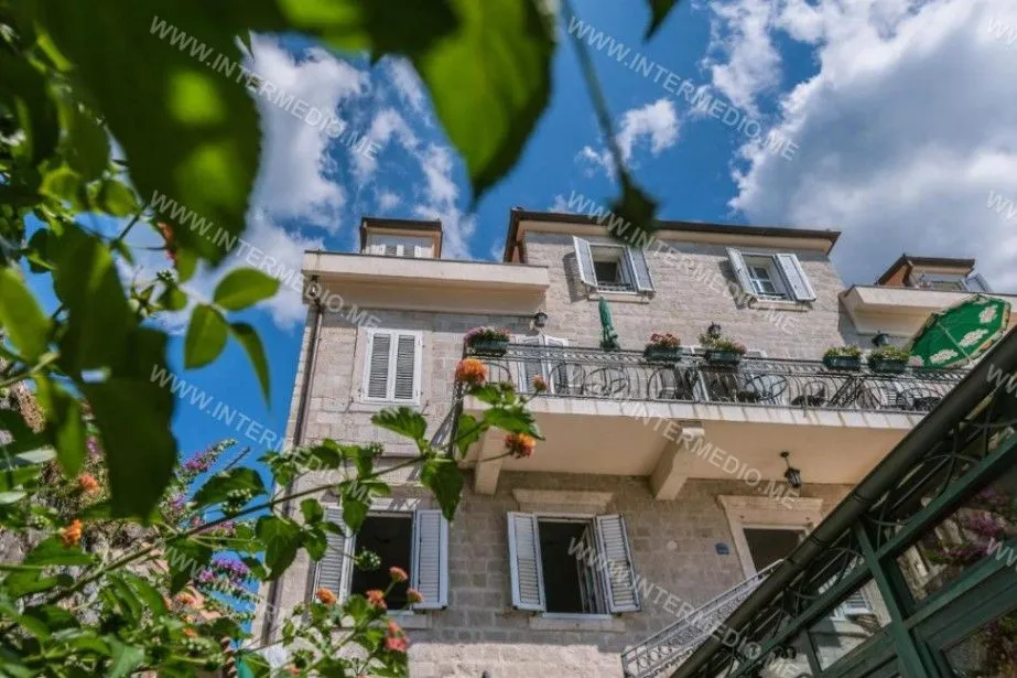 Prodaja, kuća, 111m², Igalo, Herceg Novi