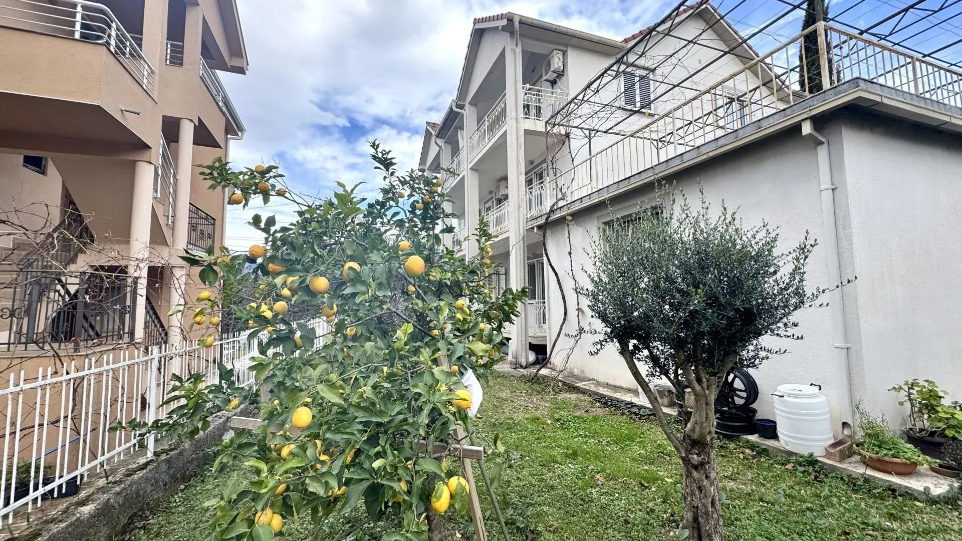 Prodaja, kuća, 375m², Kalimanj, Tivat