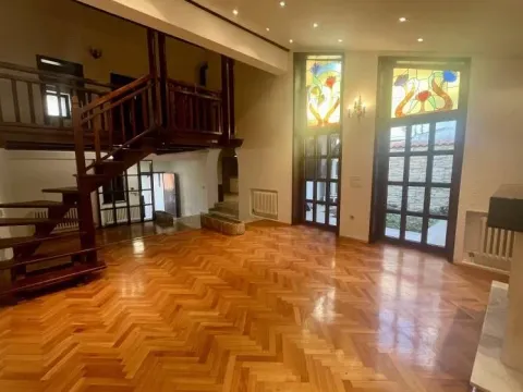 Kuća in Lekino Brdo