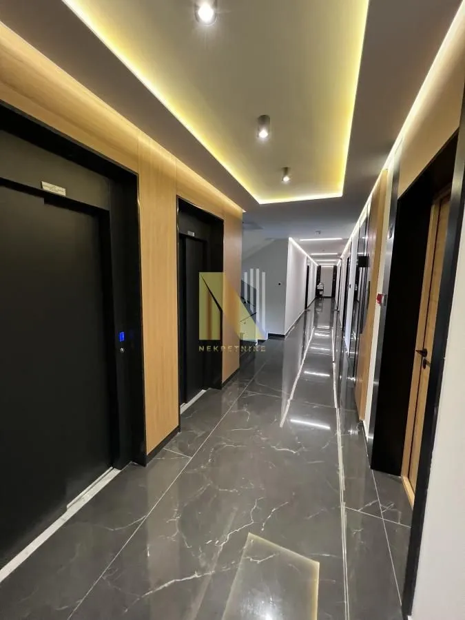 Prodaja, dvosoban stan, 42m², Bulevar Evrope, Novi Sad Sve Podlokacije