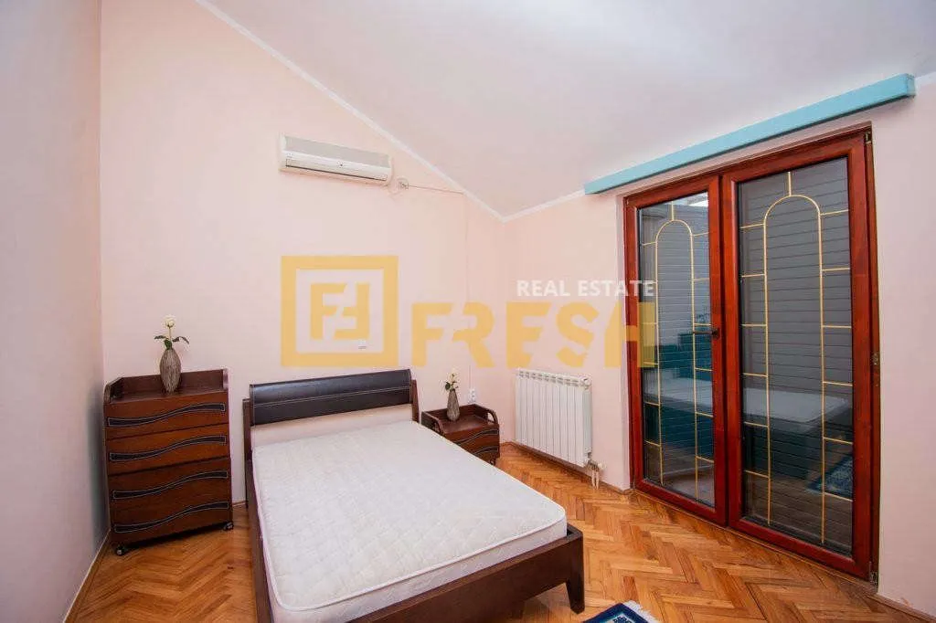 Rent, house, 450m², Zabjelo, Podgorica