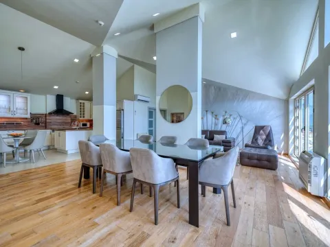 Prodaja, trosoban stan, 167m², Prčanj, Kotor - image 2