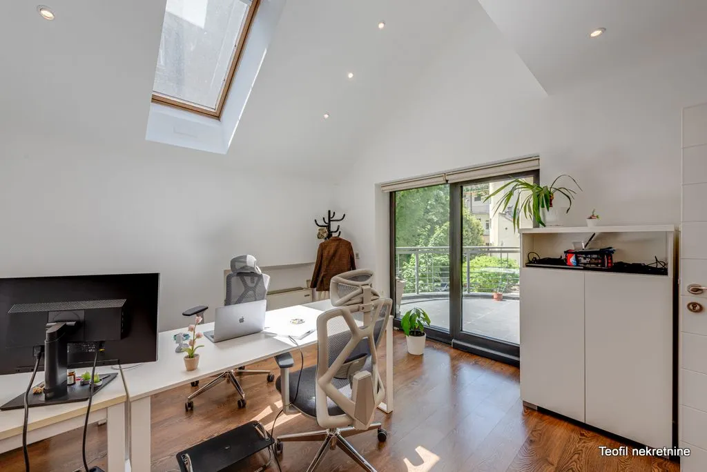 Rent, office space, 230m², Stari Grad, Beograd