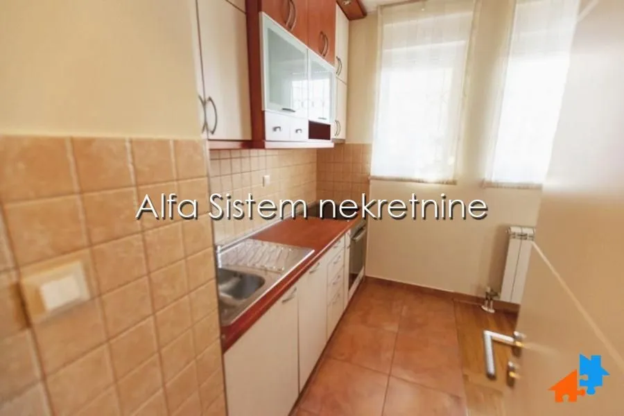Izdavanje, dvosoban stan, 48m², Čubura, Beograd