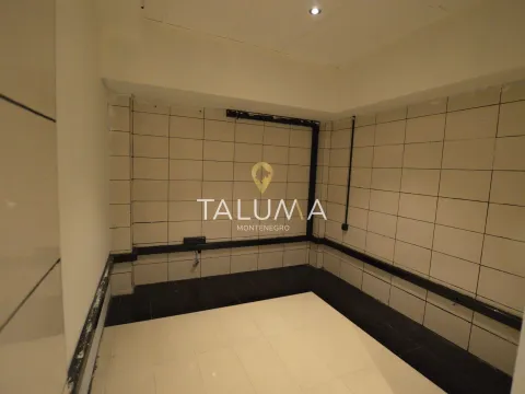 Rent, office space, 129m², Dalmatinska ulica, Podgorica - image 5