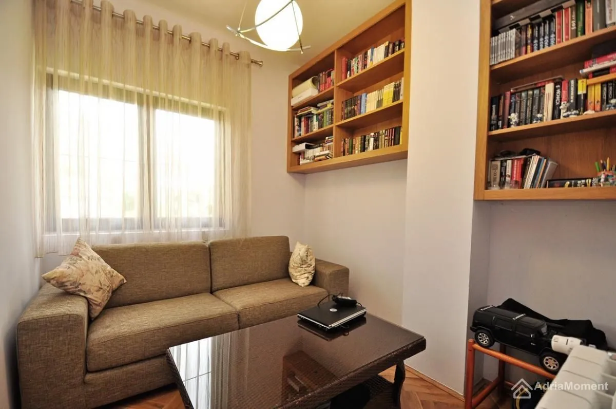 Sale, house, 222m², Donja Lastva, Tivat