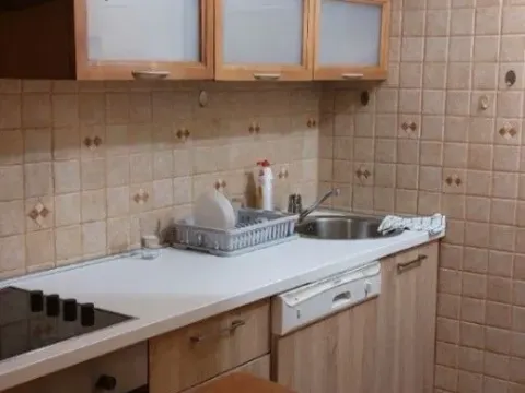 Izdavanje, trosoban stan, 70m², Centar, Podgorica - image 6