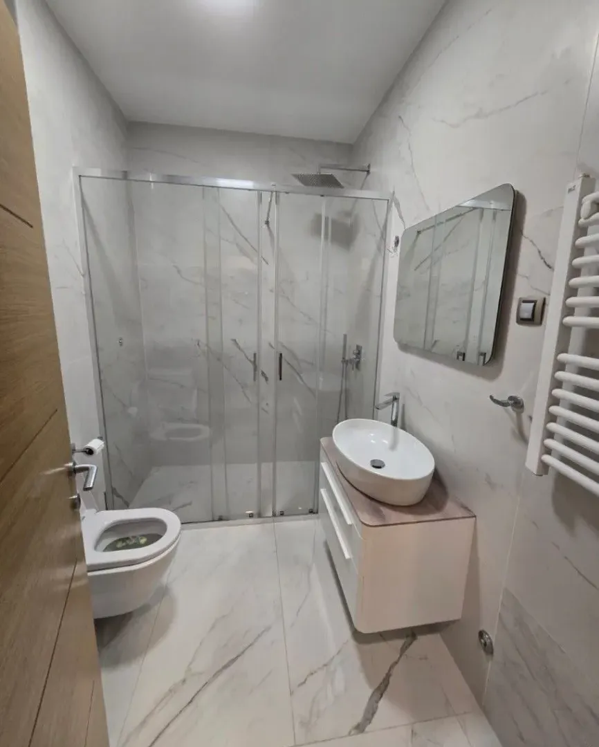 Izdavanje, jednosoban stan, 48m², Kod Capital Plaze, Podgorica
