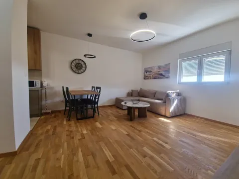 Rent, two bedroom apartment, 58m², Bečići, Budva - image 19