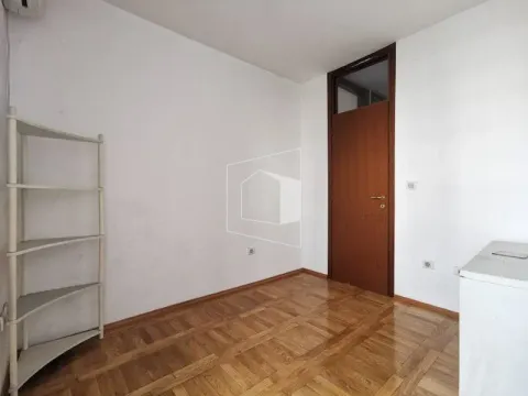 Rent, three bedroom apartment, 88m², Stari Aerodrom, Podgorica - image 16