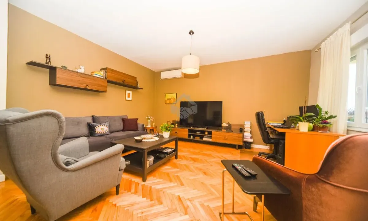 Sale, one bedroom apartment, 67m², Blok 6, Podgorica