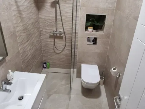 Izdavanje, garsonjera, 27m², Bečići, Budva - image 5