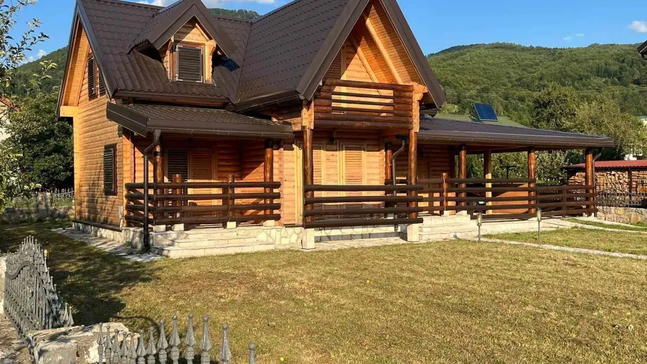 Sale, house, 180m², Kolašin, Crna Gora