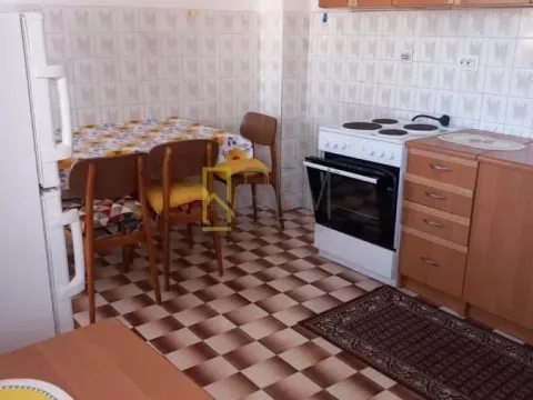 Izdavanje, dvosoban stan, 80m², Masline, Podgorica - image 2