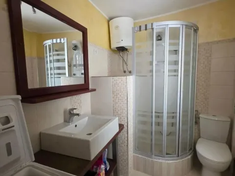 Rent, three bedroom apartment, 124m², Stari Grad, Budva - image 15