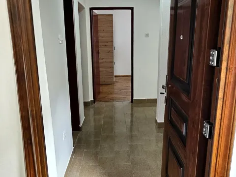 Rent, two bedroom apartment, 75m², Dobrota, Kotor - image 1