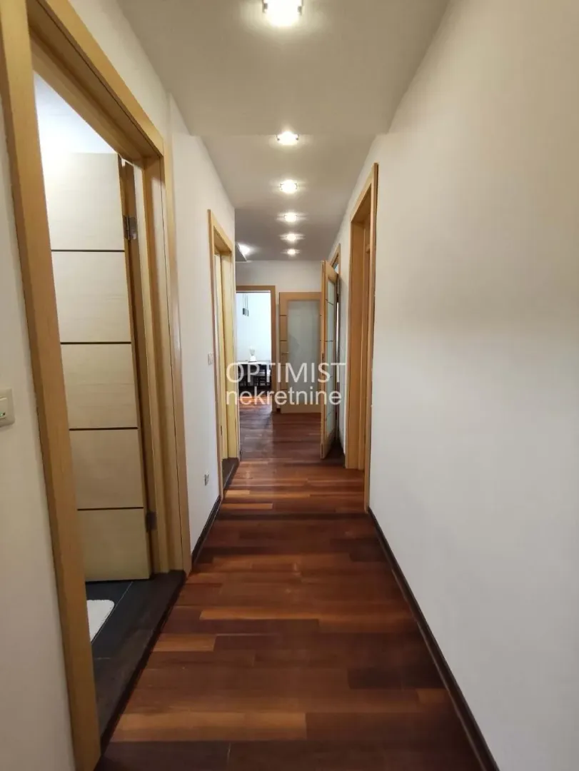 Prodaja, trosoban stan, 98m², Stari Grad, Beograd