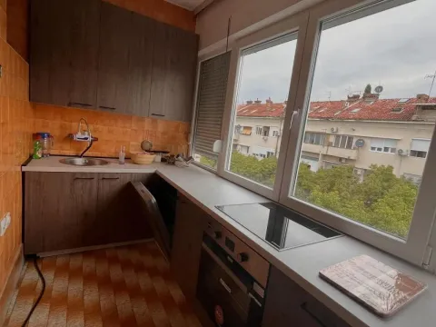 Rent, two bedroom apartment, 80m², Centar, Podgorica - image 3