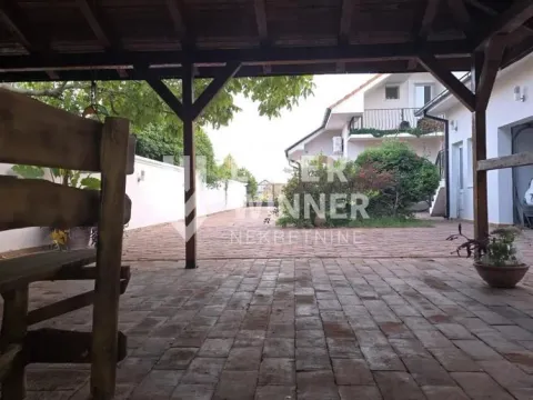 Prodaja, kuća, 340m², Zemun Ugrinovci, Zemun Sve Podlokacije - image 2