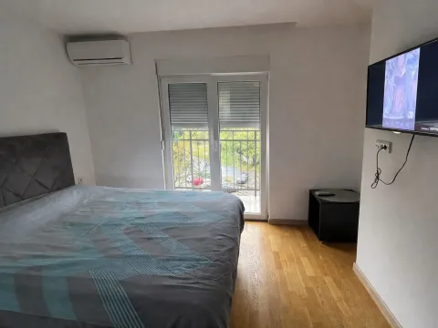 Izdavanje, jednosoban stan, 54m², Centar, Podgorica - image 6