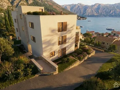 Sale, one bedroom apartment, 58m², Dobrota, Kotor - image 1