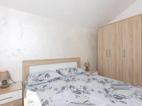 Izdavanje, dvosoban stan, 60m², Kava, Tivat - image 12