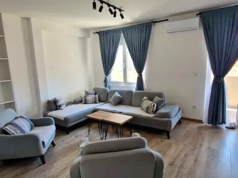 Izdavanje, stan, 130m², Tivat, Crna Gora - image 1