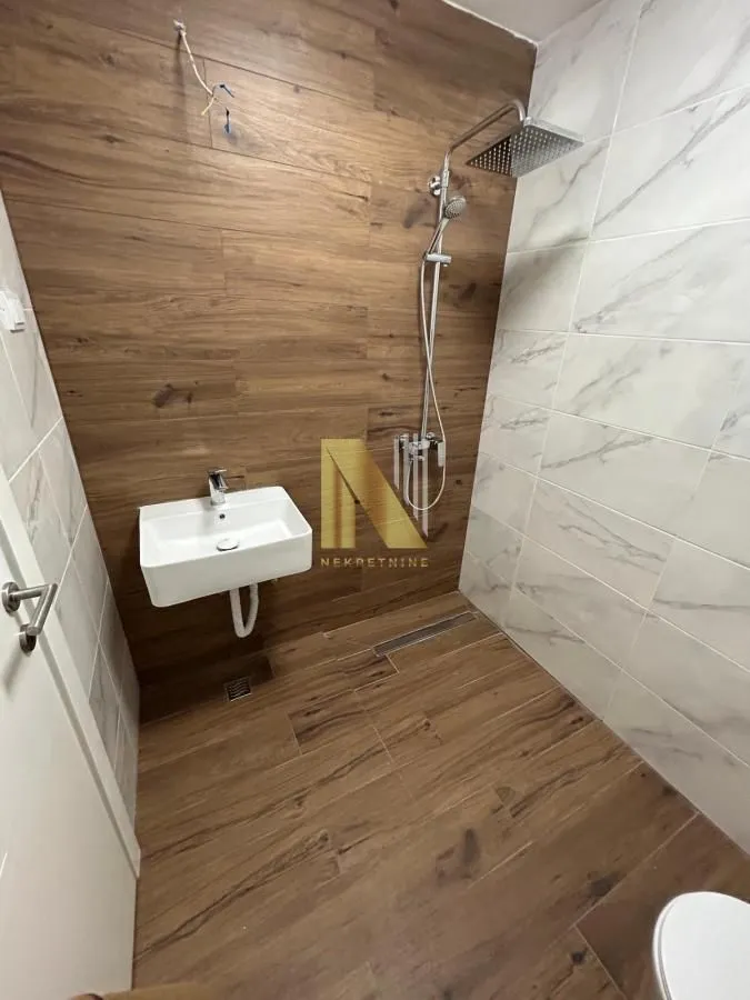 Prodaja, trosoban stan, 90m², Telep, Novi Sad Sve Podlokacije