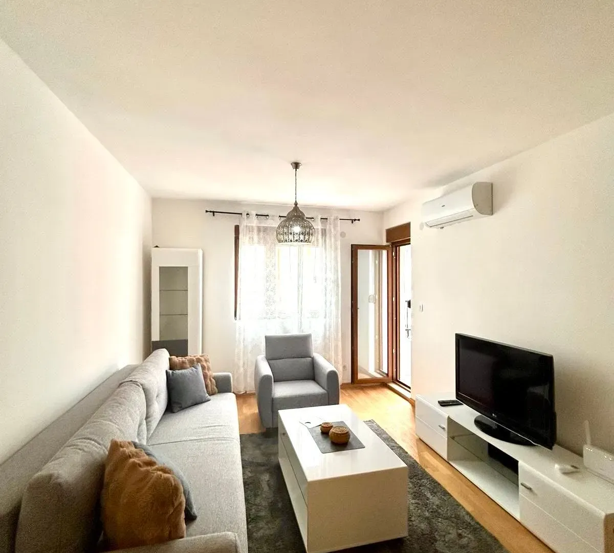 Rent, one bedroom apartment, 45m², Stari Aerodrom, Podgorica