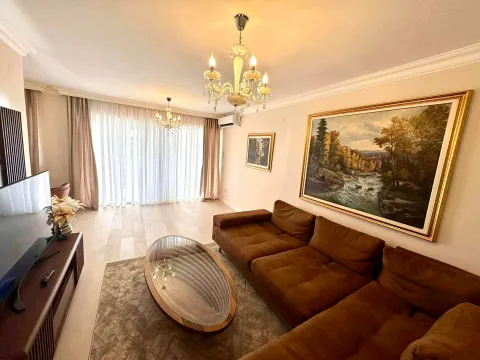 Izdavanje, trosoban stan, 101m², Momišići, Podgorica - image 2