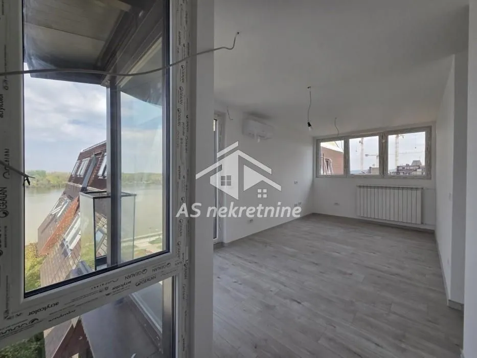 Rent, four bedroom apartment, 76m², Stari Grad, Beograd