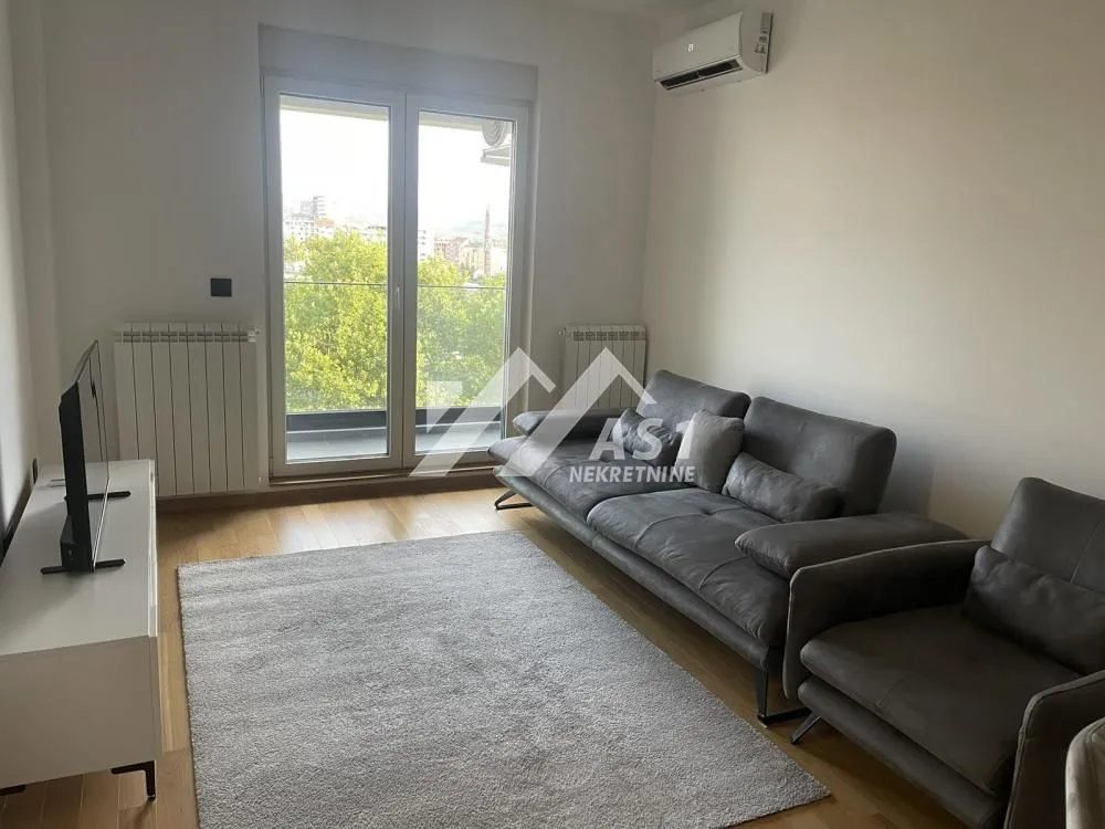 Izdavanje, trosoban stan, 68m², Sajam, Novi Sad Sve Podlokacije