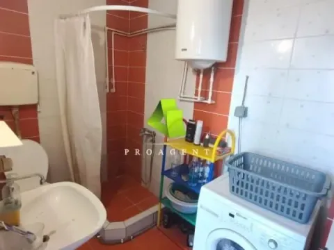 Izdavanje, četvorosoban stan, 110m², Medijana, Niš - image 15