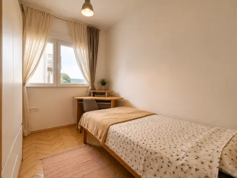 Rent, three bedroom apartment, 100m², Dalmatinska ulica, Podgorica - image 7