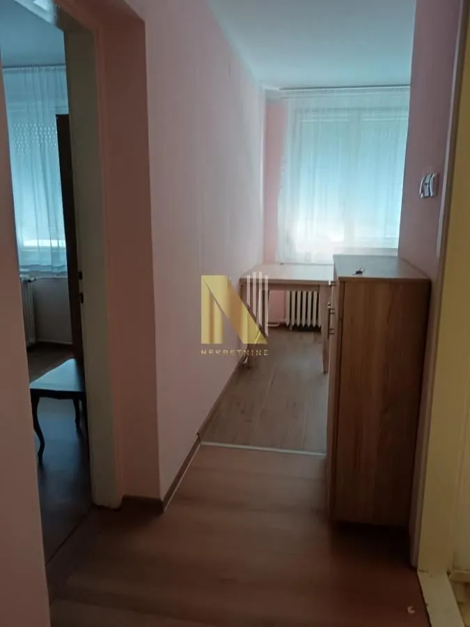 Izdavanje, dvosoban stan, 48m², Banatić, Novi Sad Sve Podlokacije