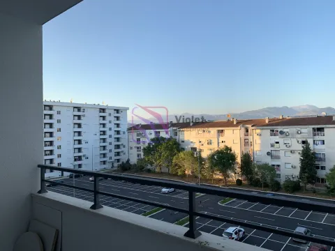 Rent, one bedroom apartment, 49m², Stari Aerodrom, Podgorica - image 10