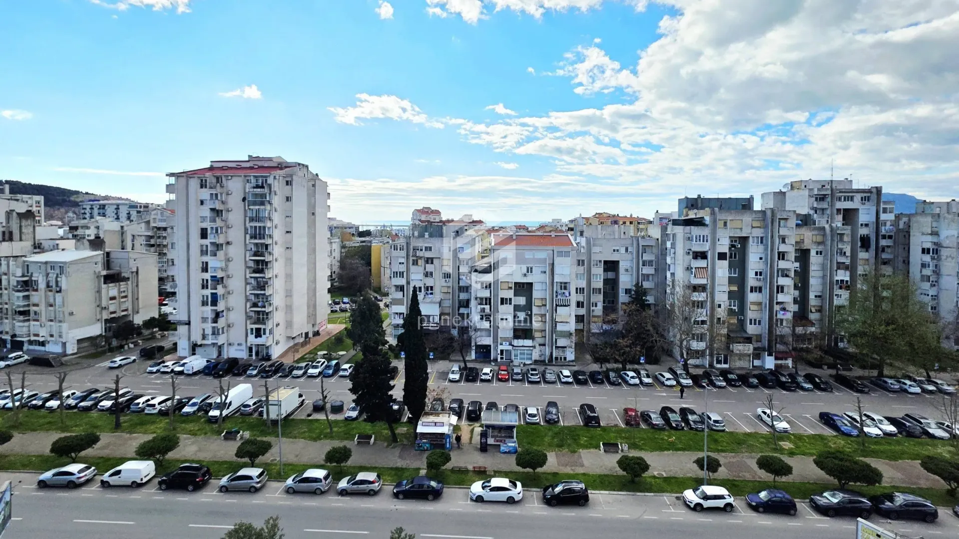 Rent, two bedroom apartment, 69m², Centar, Bar