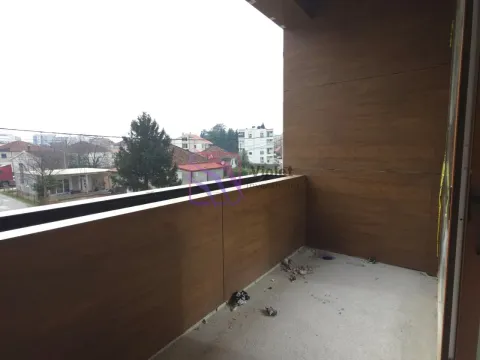 Prodaja, dvosoban stan, 69m², Stari Aerodrom, Podgorica - image 11