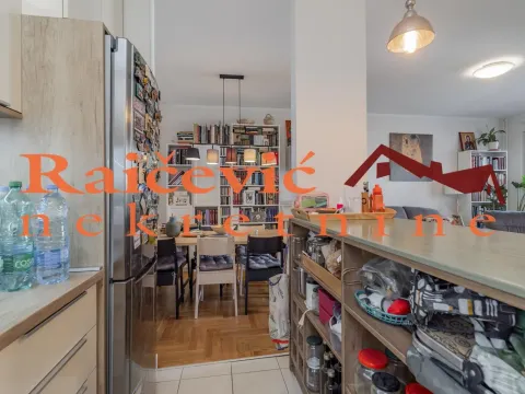 Prodaja, trosoban stan, 82m², Vračar, Šid - image 9