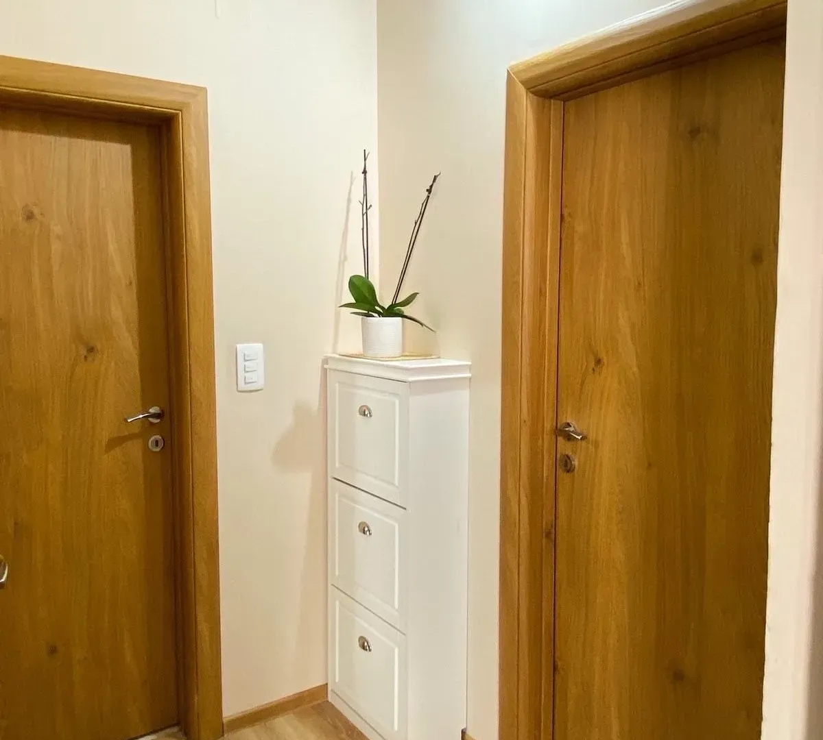 Izdavanje, dvosoban stan, 58m², Bijeli Do, Budva