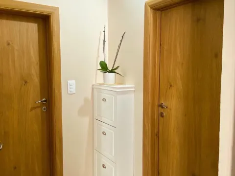 Rent, two bedroom apartment, 58m², Bijeli Do, Budva - image 9