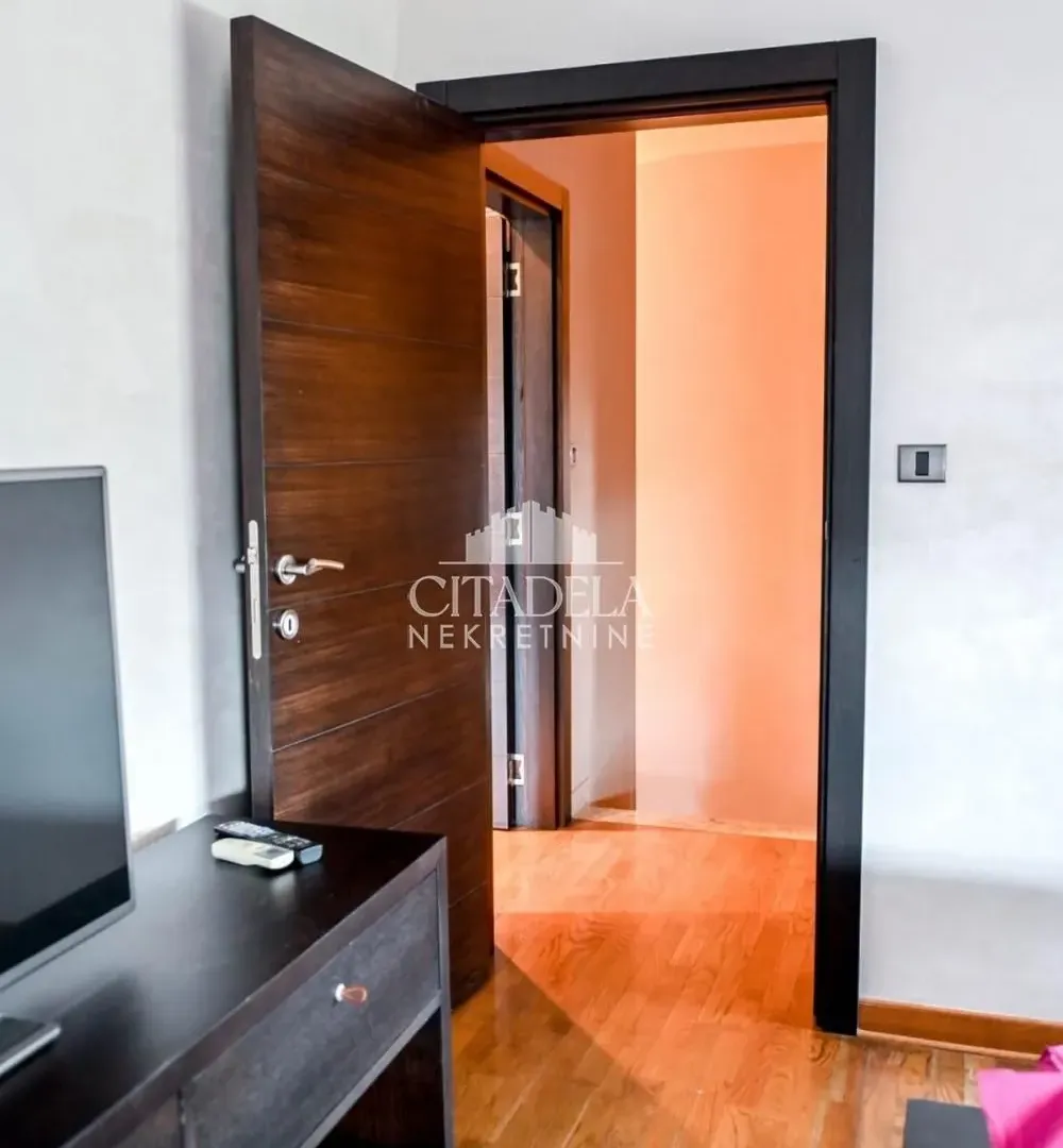 Sale, four bedroom apartment, 100m², Žarkovo, Beograd