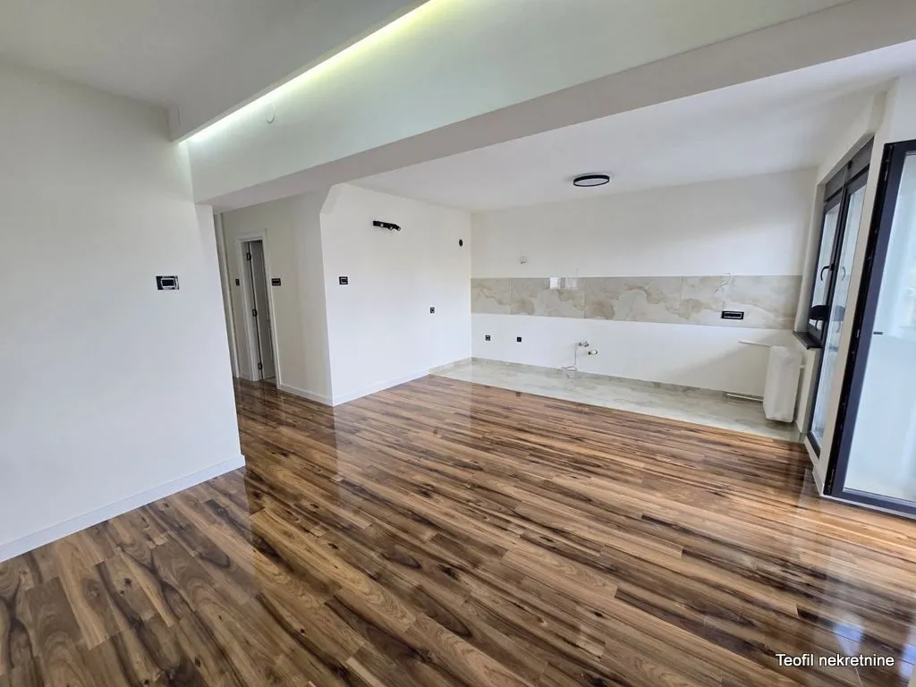 Sale, three bedroom apartment, 75m², Južni Bulevar, Vračar Sve Podlokacije
