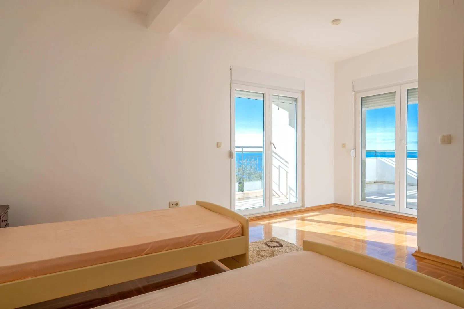 Sale, house, 400m², Perazića do, Budva
